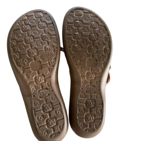 Terra & Agua Brown & Tan Criss Cross Thong Sandals 9 - Picture 6 of 6